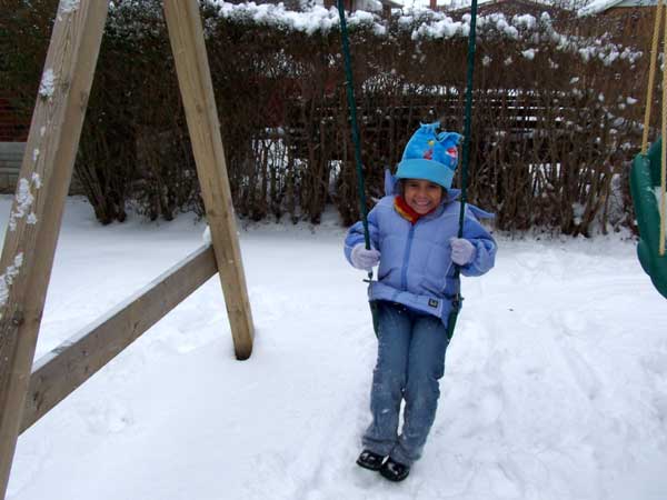 20070125 Kids out in the snow 05