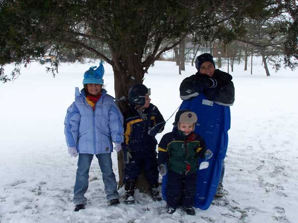 20070125 Kids out in the snow 12