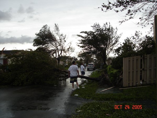 20051024 Hurricane Wilma 02